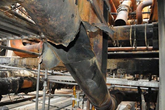 A burst pipe at Chevron's Richmond refinery caused a fire that wrecked part of the plant Aug. 6. Photo: -, U.S. Chemical Safety Board